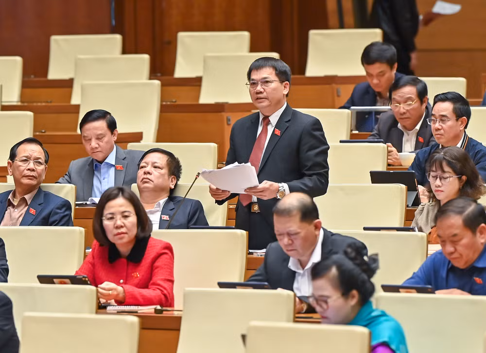 Đại biểu Dương Khắc Mai (Đắk Nông) phát biểu. (Ảnh: DUY LINH) Đại biểu Dương Khắc Mai (Đắk Nông) phát biểu. (Ảnh: DUY LINH)