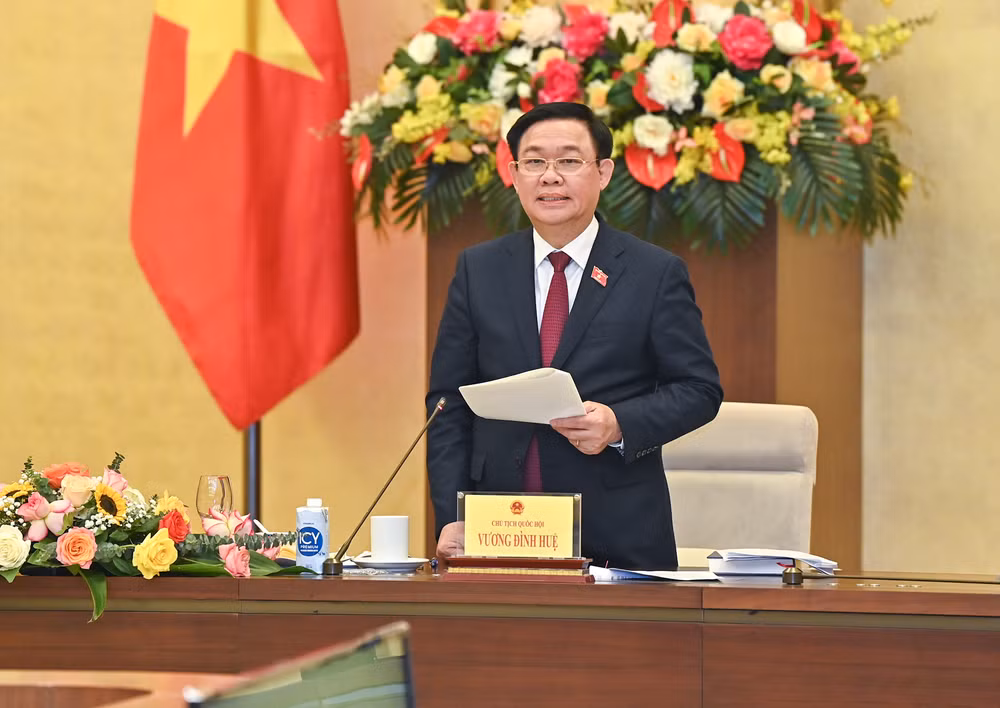 Chủ tịch Quốc hội Vương Đình Huệ phát biểu kết luận hội nghị.