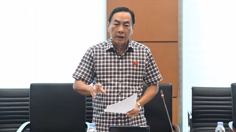Đại biểu Phạm Văn Hòa (Đoàn Đồng Tháp) phát biểu. (Ảnh: BÙI GIANG) Đại biểu Phạm Văn Hòa (Đoàn Đồng Tháp) phát biểu. (Ảnh: BÙI GIANG)