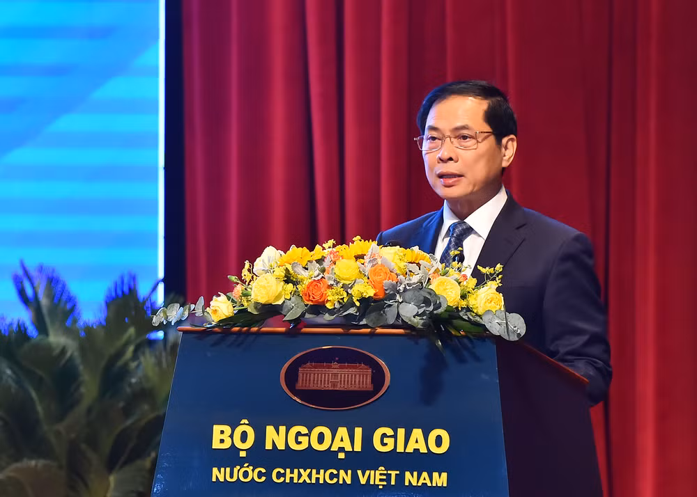 Bộ trưởng Ngoại giao Bùi Thanh Sơn phát biểu khai mạc phiên họp. (Ảnh: THỦY NGUYÊN)
