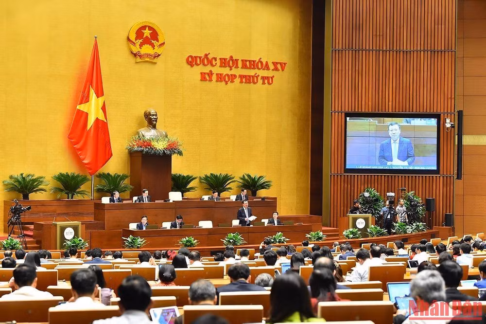 Quang cảnh phiên chất vấn của Quốc hội về lĩnh vực thanh tra sáng 5/11. (Ảnh: THỦY NGUYÊN)