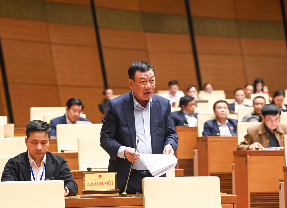 Tổng Thanh tra Chính phủ Đoàn Hồng Phong phát biểu giải trình, làm rõ một số vấn đề đại biểu Quốc hội nêu. (Ảnh: DUY LINH) Tổng Thanh tra Chính phủ Đoàn Hồng Phong phát biểu giải trình, làm rõ một số vấn đề đại biểu Quốc hội nêu. (Ảnh: DUY LINH)