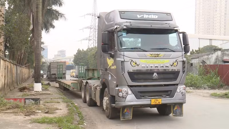 Các phương tiện quá khổ, quá tải phải tiến hành kiểm định bên ngoài cơ sở đăng kiểm.