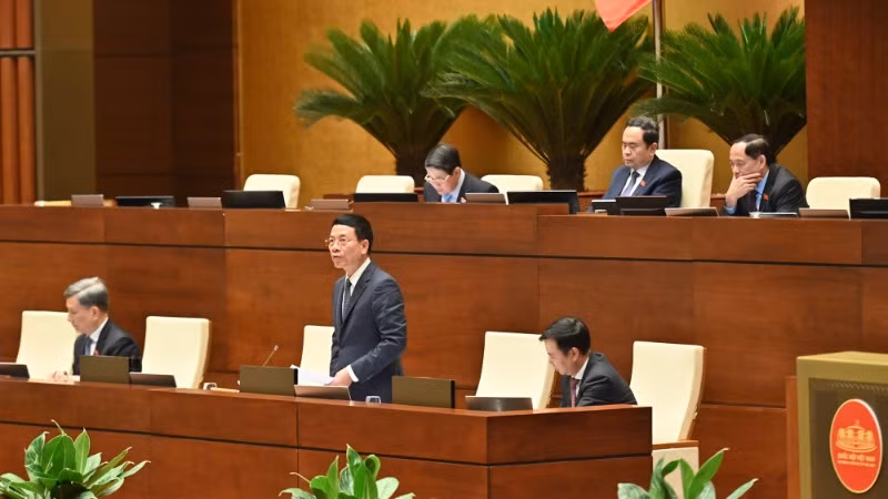 Bộ trưởng Khoa học và Công nghệ Nguyễn Mạnh Hùng phát biểu giải trình, làm rõ các vấn đề đại biểu Quốc hội nêu. (Ảnh: BÙI GIANG) Bộ trưởng Khoa học và Công nghệ Nguyễn Mạnh Hùng phát biểu giải trình, làm rõ các vấn đề đại biểu Quốc hội nêu. (Ảnh: BÙI GIANG)