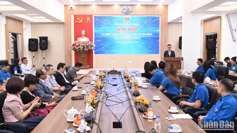 Quang cảnh lễ kỷ niệm. (Ảnh: BÙI GIANG) 