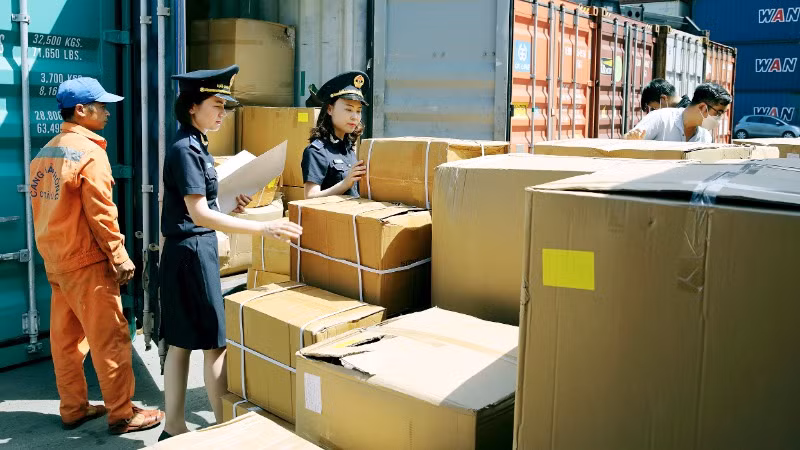 Lực lượng hải quan đã tập trung triển khai thực hiện Kế hoạch cao điểm đấu tranh chống buôn lậu, gian lận thương mại, hàng giả dịp trước, trong và sau Tết Nguyên đán Ất Tỵ năm 2025.