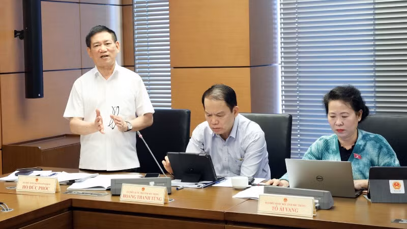 Phó Thủ tướng Chính phủ, Bộ trưởng Tài chính Hồ Đức Phớc. Phó Thủ tướng Chính phủ, Bộ trưởng Tài chính Hồ Đức Phớc.