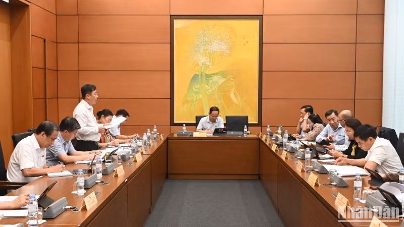 Quang cảnh thảo luận tại tổ của Quốc hội, chiều 10/5/2025. (Ảnh: BÙI GIANG) 