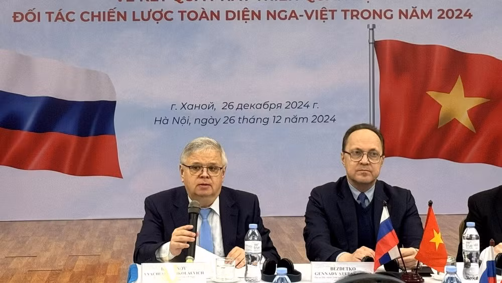 Trưởng đại diện thương mại Nga tại Việt Nam, ông Viacheslav Kharinov phát biểu. (Ảnh: TRUNG HƯNG)