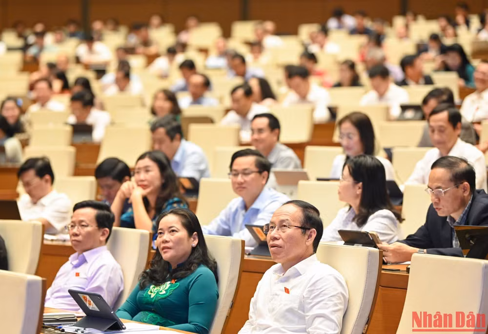 Các đại biểu Quốc hội tại phiên họp chiều 28/10. (Ảnh: DUY LINH) Các đại biểu Quốc hội tại phiên họp chiều 28/10. (Ảnh: DUY LINH)