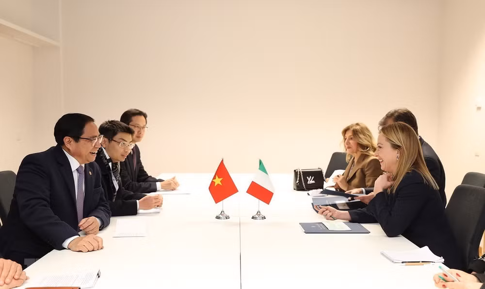 Thủ tướng Phạm Minh Chính và Thủ tướng Italia Giorgia Meloni tại cuộc gặp. (Ảnh: TTXVN) Thủ tướng Phạm Minh Chính và Thủ tướng Italia Giorgia Meloni tại cuộc gặp. (Ảnh: TTXVN)