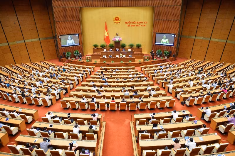 Thống đốc Ngân hàng Nhà nước Nguyễn Thị Hồng phát biểu tiếp thu, giải trình, làm rõ một số vấn đề đại biểu Quốc hội nêu. (Ảnh: DUY LINH) Thống đốc Ngân hàng Nhà nước Nguyễn Thị Hồng phát biểu tiếp thu, giải trình, làm rõ một số vấn đề đại biểu Quốc hội nêu. (Ảnh: DUY LINH)