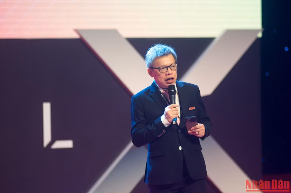Ông Lê Quốc Vinh, Phó Chủ tịch CSMO Việt Nam, Trưởng Ban Tổ chức VSMCamp &amp; CSMOSummit 2022 phát biểu. (Ảnh: TRUNG HƯNG)