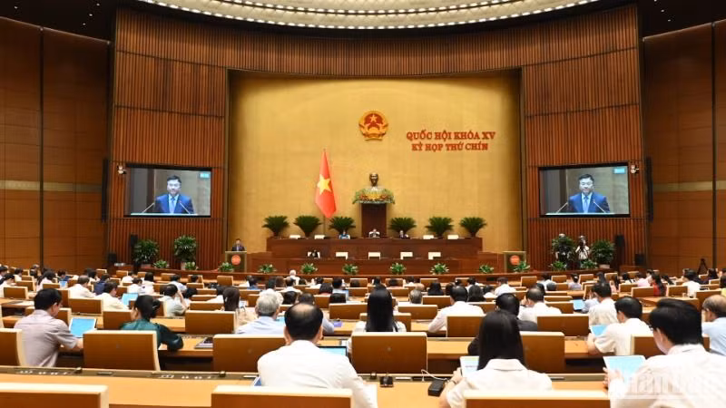 Quang cảnh phiên họp. (Ảnh: BÙI GIANG) 