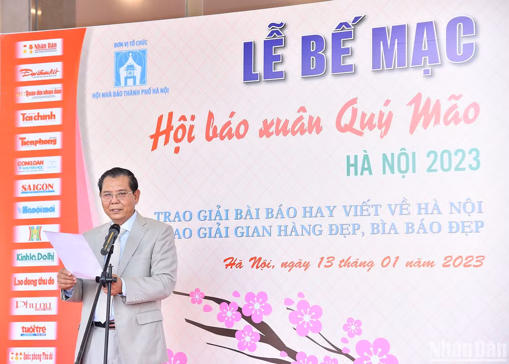 Ông Tô Quang Phán phát biểu bế mạc Hội báo. (Ảnh: THỦY NGUYÊN) Ông Tô Quang Phán phát biểu bế mạc Hội báo. (Ảnh: THỦY NGUYÊN)