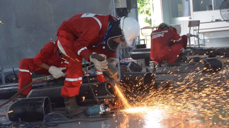 Phần thi tay nghề cơ khí của các thí sinh.