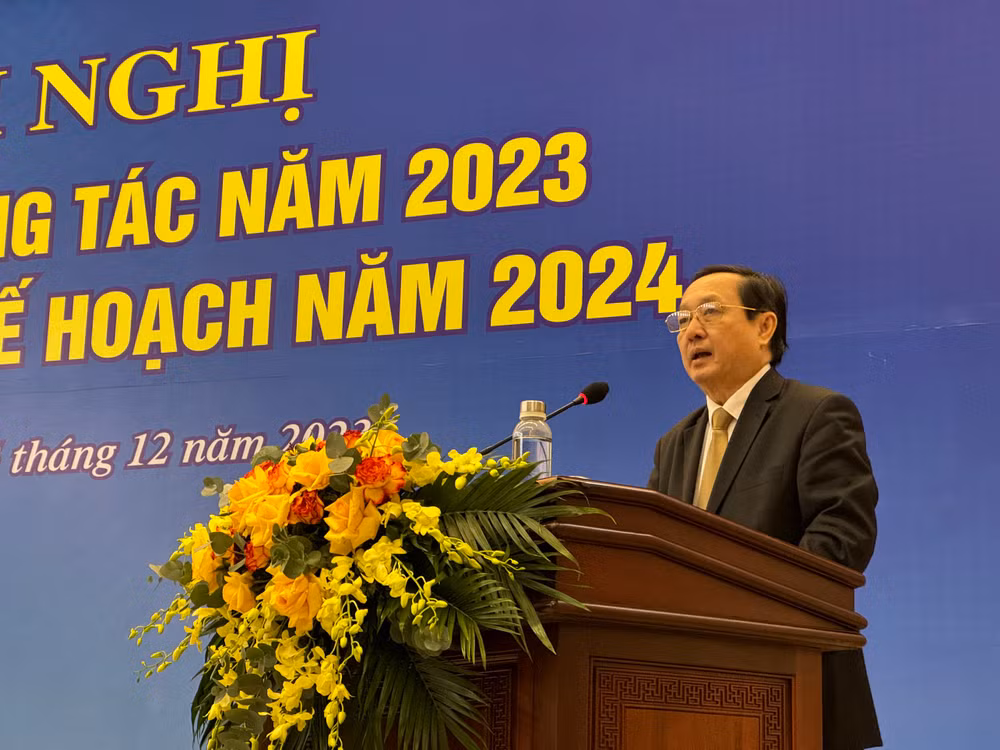 Bộ trưởng Khoa học và Công nghệ Huỳnh Thành Đạt phát biểu tại Hội nghị. Bộ trưởng Khoa học và Công nghệ Huỳnh Thành Đạt phát biểu tại Hội nghị.