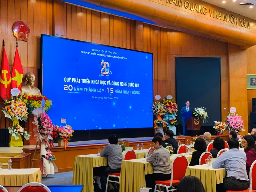 Thứ trưởng Bộ Khoa học và Công nghệ Trần Hồng Thái phát biểu ý kiến tại hội nghị. Thứ trưởng Bộ Khoa học và Công nghệ Trần Hồng Thái phát biểu ý kiến tại hội nghị.