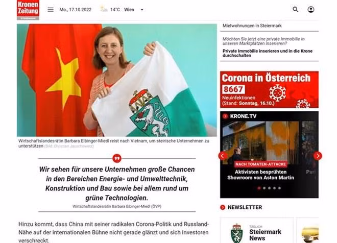 Báo Kronen Zeitung của Áo đưa tin và ảnh Bộ trưởng Kinh tế bang Steiermark, bà Barbara Eibinger-Miedl, dẫn đầu Đoàn doanh nghiệp Áo thăm Việt Nam. (Ảnh: TTXVN)