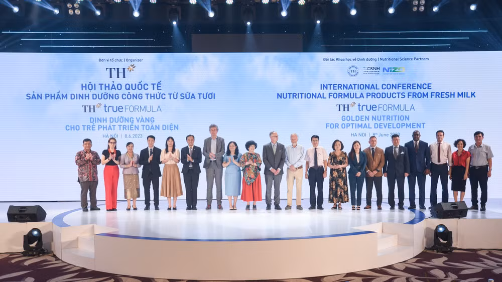 Các đại biểu trong nước và quốc tế tham gia Hội thảo.
