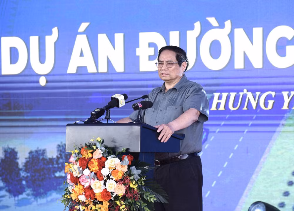 Thủ tướng Phạm Minh Chính phát biểu ý kiến tại Lễ khởi công Dự án đường Tân Phúc-Võng Phan.