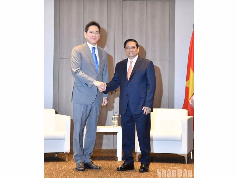 Thủ tướng Phạm Minh Chính và Chủ tịch Tập đoàn Samsung Lee Jae Yong. Thủ tướng Phạm Minh Chính và Chủ tịch Tập đoàn Samsung Lee Jae Yong.