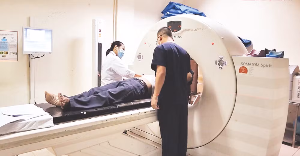 Máy móc y tế phục vụ công tác khám, chữa bệnh cho nhân dân luôn ở trong tình trạng quá tải.