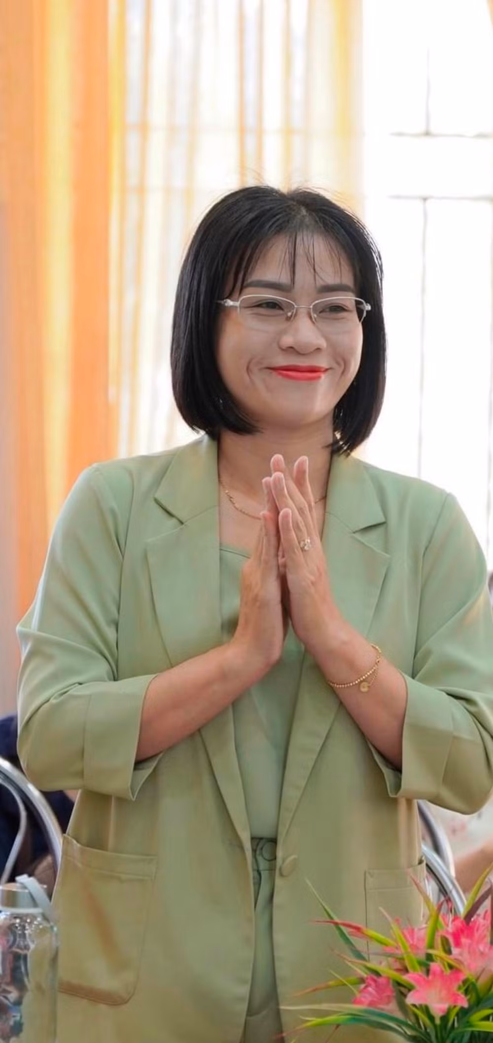 Cô giáo Nguyễn Thị Thu Hằng, Hiệu trưởng Trường THPT A Lưới (Thừa Thiên Huế).