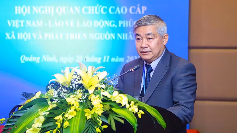 Thứ trưởng Lao động, Phúc lợi xã hội Lào Padeumphone Sonthany phát biểu tại Hội nghị (Ảnh: Molisa). Thứ trưởng Lao động, Phúc lợi xã hội Lào Padeumphone Sonthany phát biểu tại Hội nghị (Ảnh: Molisa).