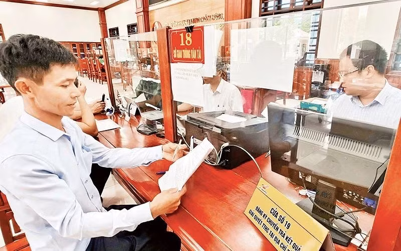 Trung tâm Phục vụ hành chính công, Kiểm soát thủ tục hành chính và Xúc tiến đầu tư tỉnh Nam Định (Nguồn: Internet) Trung tâm Phục vụ hành chính công, Kiểm soát thủ tục hành chính và Xúc tiến đầu tư tỉnh Nam Định (Nguồn: Internet)