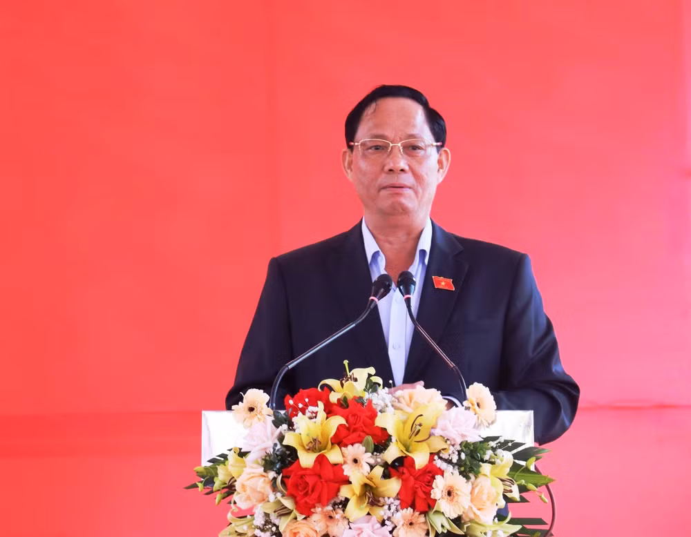 Thượng tướng Trần Quang Phương đánh giá cao nỗ lực chăm lo đời sống người dân của cấp ủy, chính quyền địa phương. Thượng tướng Trần Quang Phương đánh giá cao nỗ lực chăm lo đời sống người dân của cấp ủy, chính quyền địa phương.
