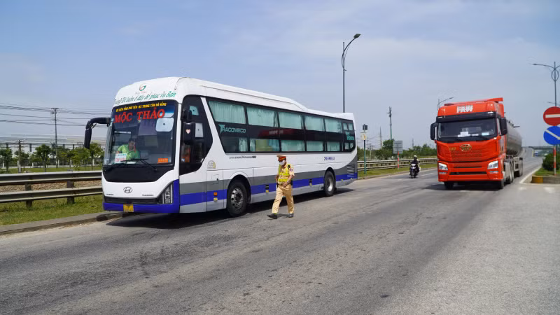 Phòng Cảnh giao thông Công an tỉnh Quảng Nam sẽ tổ chức cao điểm theo chuyên đề về bảo đảm trật tự, an toàn giao thông trong dịp lễ 30/4 và 1/5.