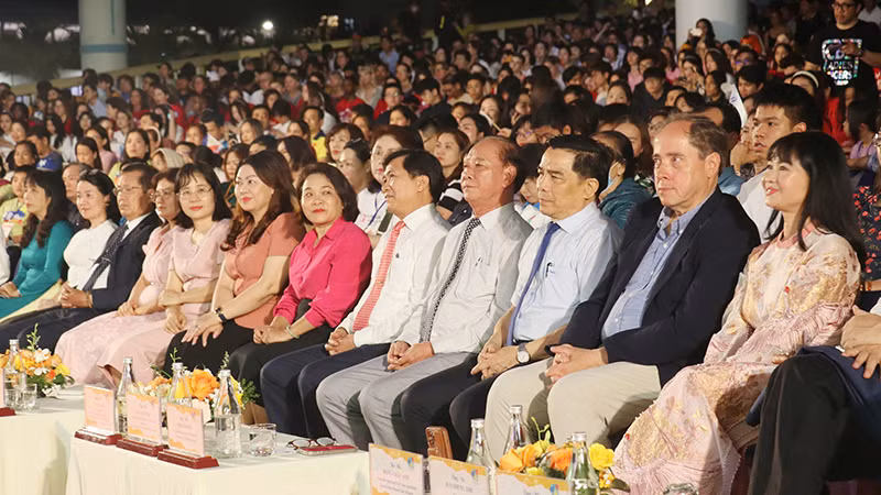 Các đại biểu tham dự Lễ khai mạc Hội thi Hợp xướng quốc tế Việt Nam lần thứ VIII, Hội An 2025.