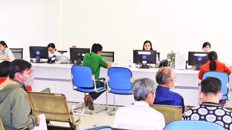 Trung tâm phục vụ hành chính công tỉnh Vĩnh Long phục vụ người dân ngày càng tốt hơn.