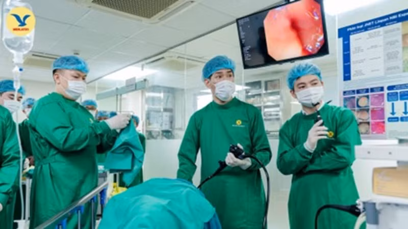 Phẫu thuật loại bỏ khối polyp trực tràng loạn sản độ cao bằng kỹ thuật ESD hiện đại tại MEDLATEC.