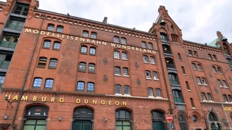 Tòa nhà ở trung tâm thành phố Hamburg đã phải sơ tán. (Ảnh: DW)