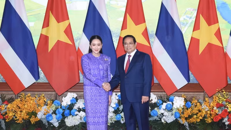 Thủ tướng Phạm Minh Chính và Thủ tướng Vương quốc Thái Lan Paetongtarn Shinawatra. Thủ tướng Phạm Minh Chính và Thủ tướng Vương quốc Thái Lan Paetongtarn Shinawatra.