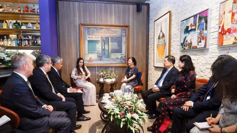 Quang cảnh buổi tiếp. (Ảnh: VIẾT CHUNG)