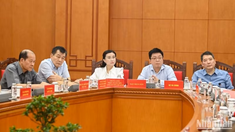 Các đại biểu dự cuộc họp. (Ảnh: DUY LINH) Các đại biểu dự cuộc họp. (Ảnh: DUY LINH)
