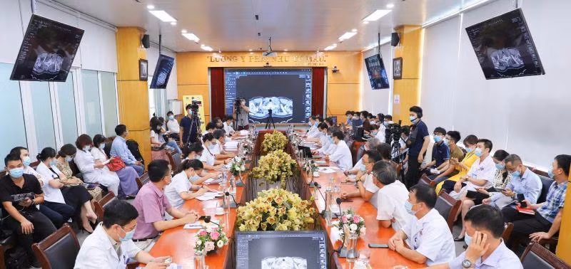 Một buổi khám, chữa bệnh từ xa thường kỳ giữa Bệnh viện K với các bệnh viện, cơ sở y tế chuyên khoa ung bướu trên cả nước.