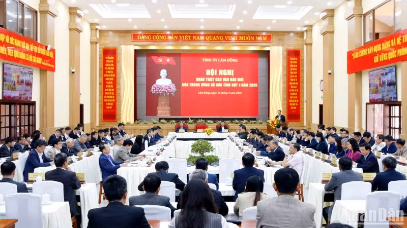 Quang cảnh hội nghị.