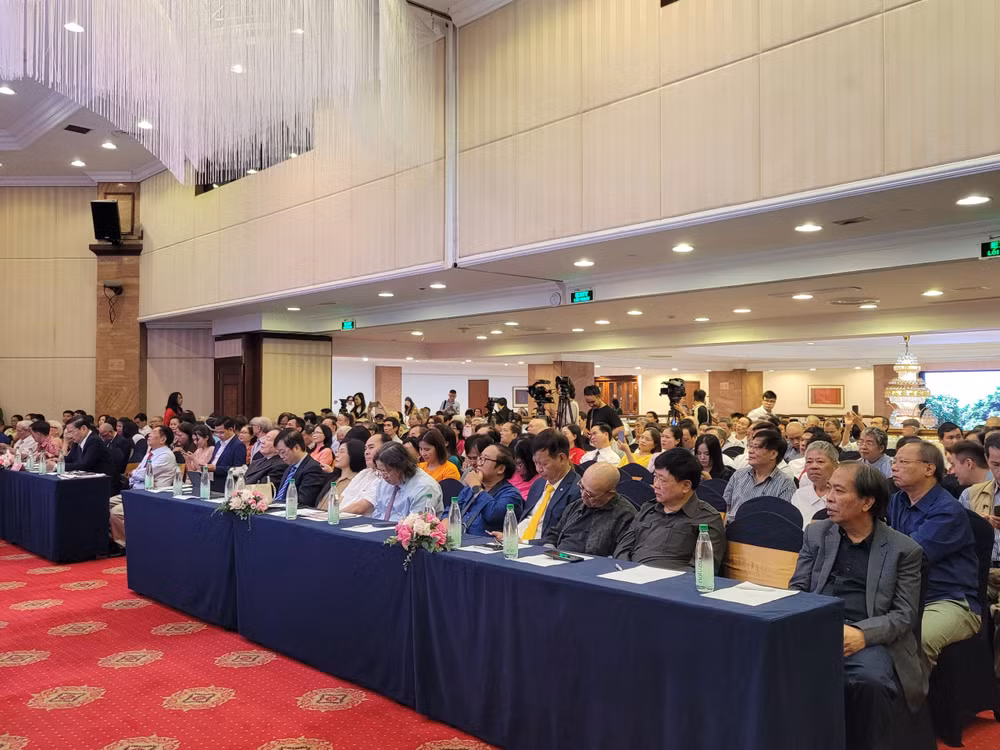 Đông đảo đại biểu tham dự Lễ kỷ niệm.