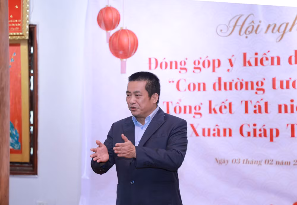 Nhà văn Nguyễn Xuân Tuấn thông tin về tiến độ thực hiện cuốn sách "Con đường tương lai".