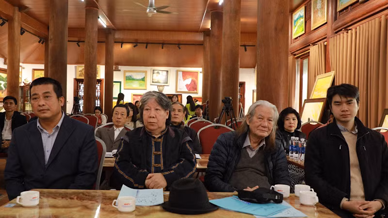 Các đại biểu tham dự hội nghị.