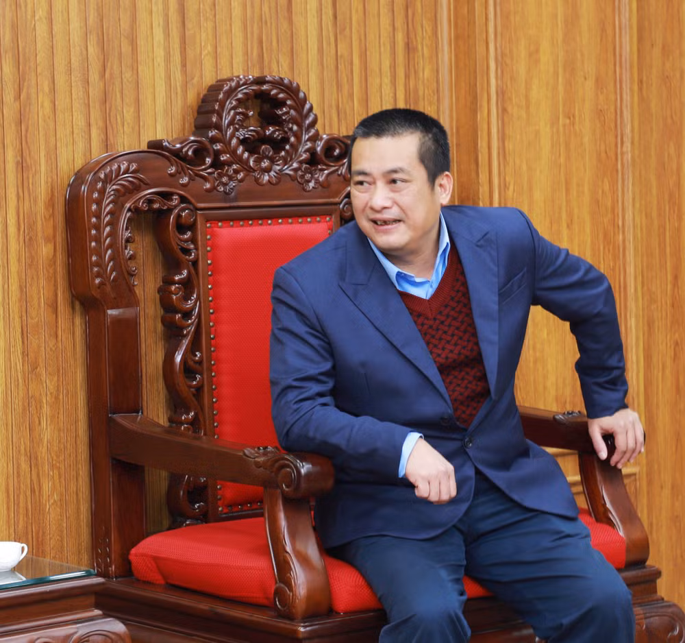 Nhà văn Nguyễn Xuân Tuấn, Chủ tịch Viện Khoa học Giáo dục và Môi trường, Nhà sáng lập Sàn Văn hóa Học và Đọc Việt Nam, chia sẻ về Dự án sách "Thuật bút Xuân Cầu". Nhà văn Nguyễn Xuân Tuấn, Chủ tịch Viện Khoa học Giáo dục và Môi trường, Nhà sáng lập Sàn Văn hóa Học và Đọc Việt Nam, chia sẻ về Dự án sách "Thuật bút Xuân Cầu".