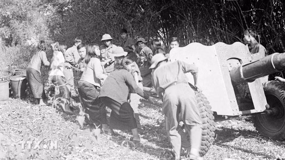 [Quiz] Đại thắng mùa Xuân 1975 được bắt đầu bằng chiến dịch nào? ảnh 1