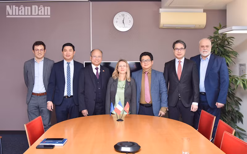 Các địa phương Việt Nam và Khu vực đô thị Strasbourg còn nhiều dư địa để thúc đẩy cơ hội hợp tác trong giai đoạn tới. (Ảnh: KHẢI HOÀN) Các địa phương Việt Nam và Khu vực đô thị Strasbourg còn nhiều dư địa để thúc đẩy cơ hội hợp tác trong giai đoạn tới. (Ảnh: KHẢI HOÀN)