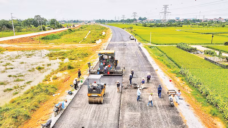 Dự án đường vành đai 4-Vùng Thủ đô đoạn qua Hà Nội đang được thi công bảo đảm tiến độ.