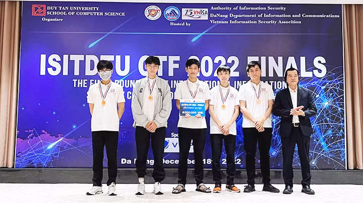 Chung kết cuộc thi “An toàn thông tin quốc tế”