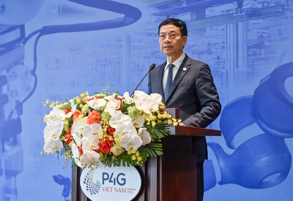 Bộ trưởng Khoa học và Công nghệ Nguyễn Mạnh Hùng phát biểu tại phiên thảo luận. (Ảnh: DUY LINH) Bộ trưởng Khoa học và Công nghệ Nguyễn Mạnh Hùng phát biểu tại phiên thảo luận. (Ảnh: DUY LINH)